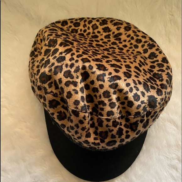 Accessories - Leopard woman's cap